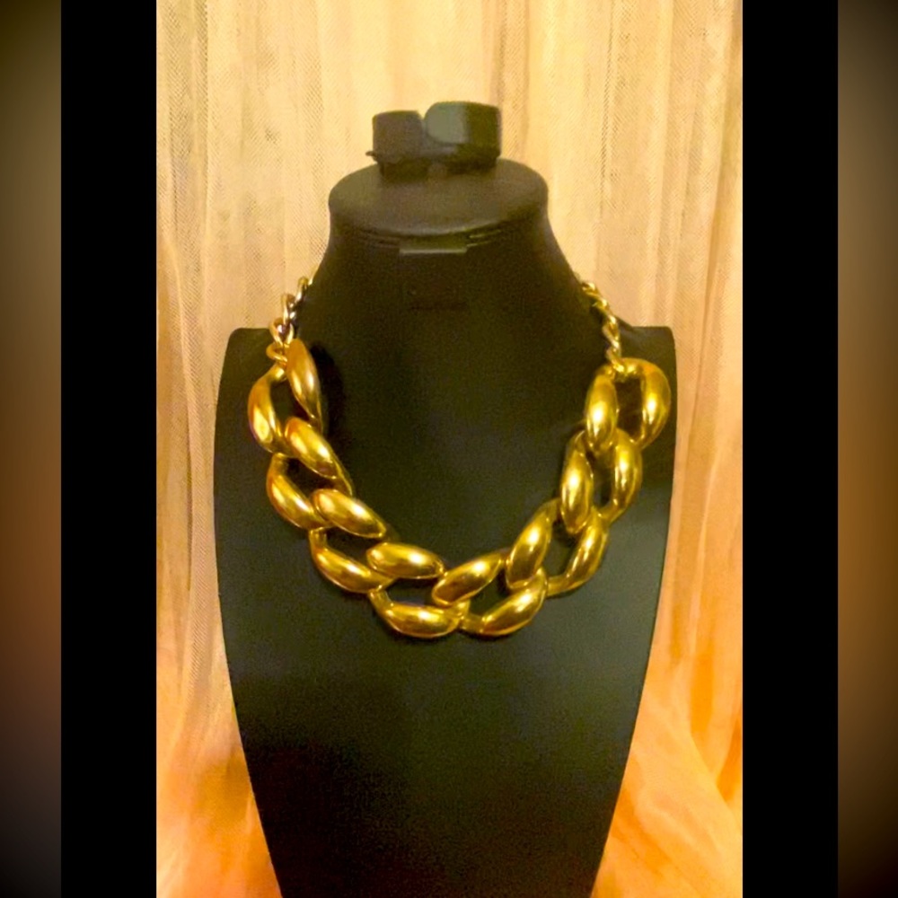Chunky  oversized Cuban link necklace/choker